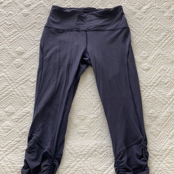 Lululemon Ultrasoft leggings - Picture 3 of 3